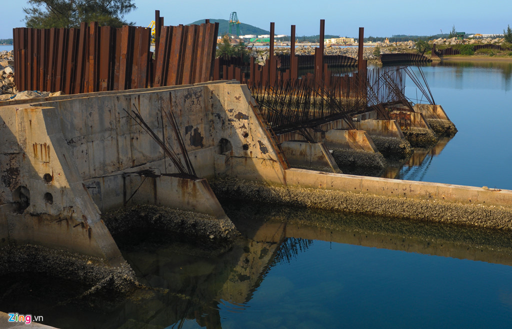 Can canh nha may dong tau Dung Quat no gan 7.000 ty dong hinh anh 4