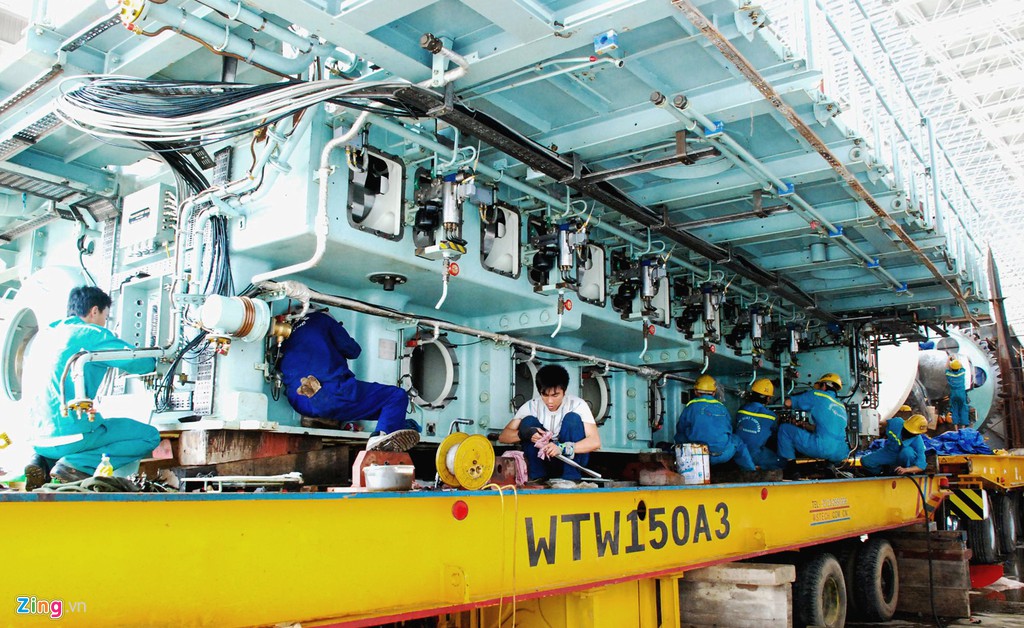 Con tau 104.000 tan 'doi von' hang chuc trieu USD o Dung Quat hinh anh 4