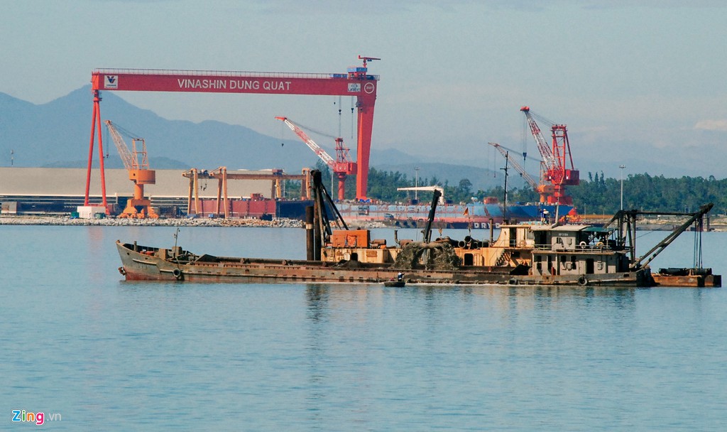 Con tau 104.000 tan 'doi von' hang chuc trieu USD o Dung Quat hinh anh 1