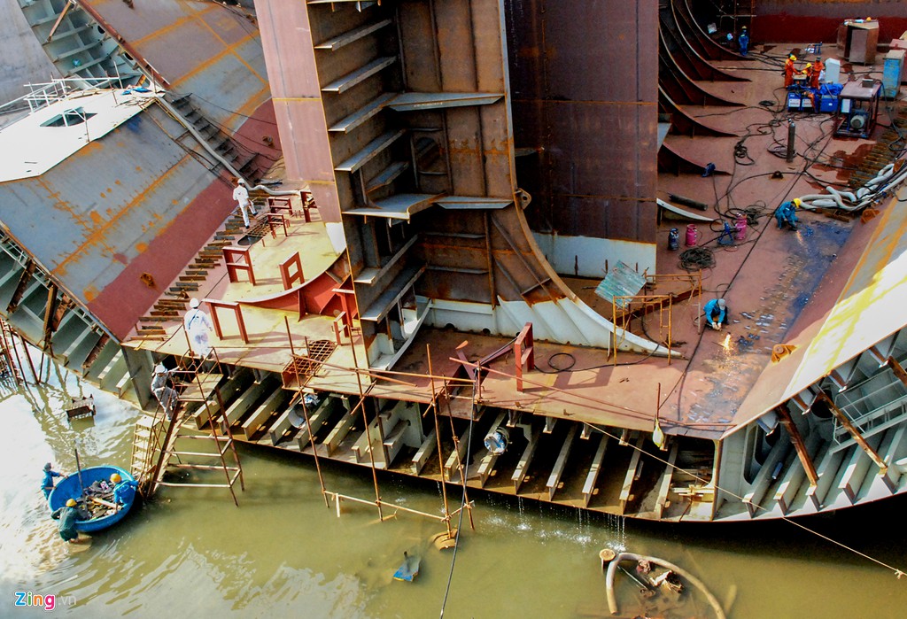 Con tau 104.000 tan 'doi von' hang chuc trieu USD o Dung Quat hinh anh 6