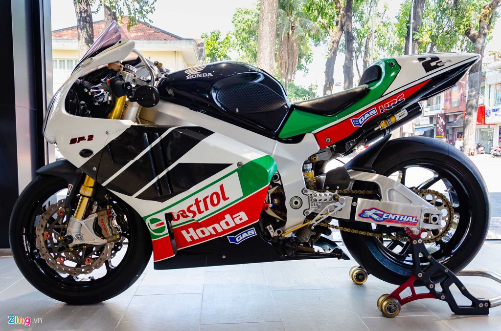 Loat moto doc quy tu tai TP.HCM tranh ngoi vuong xe do hinh anh 7 Honda_VTR1000_SP2_Zing_5_.jpg