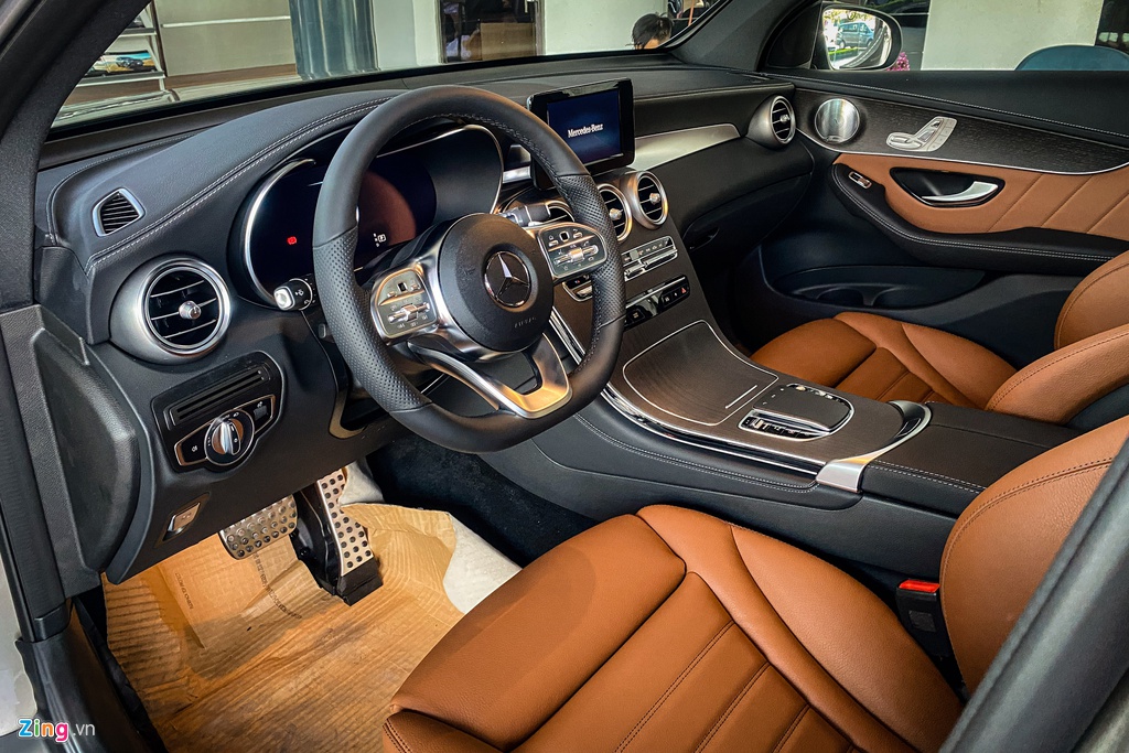 Nhung mau SUV hang sang tam gia 3 ty dong dang can nhac tai VN hinh anh 3 Mer_GLC300_32_zing.jpg