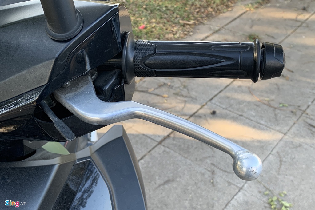 Nhung tinh nang huu ich nhung bi lang quen tren xe may hinh anh 2 Xe_may_Zing_2_.jpg