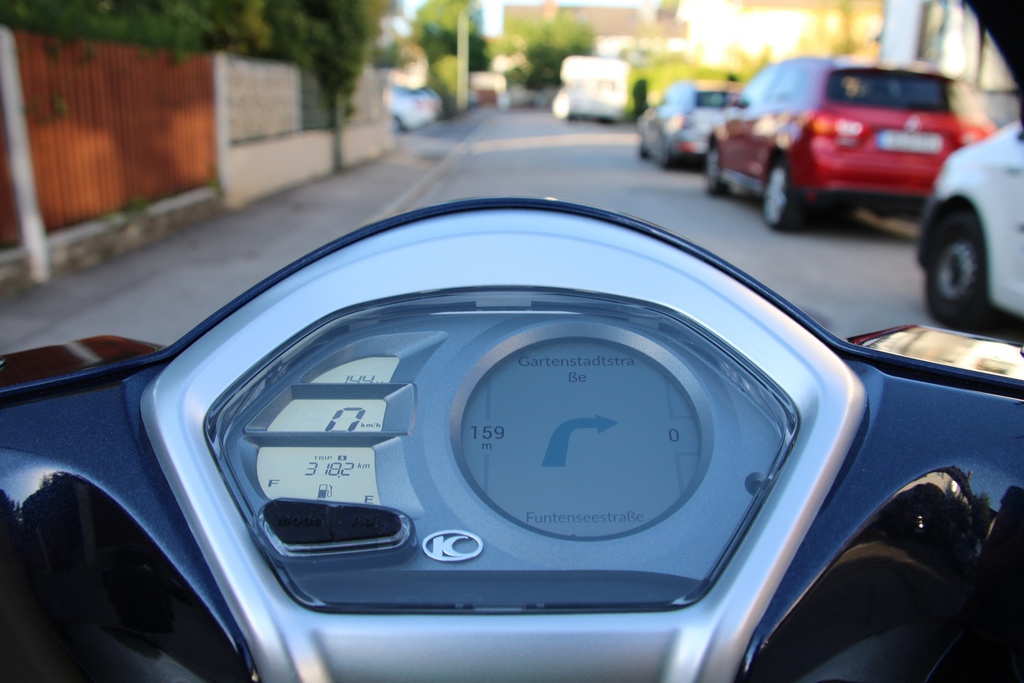 5 mau xe may tai Viet Nam co ket noi voi smartphone hinh anh 8 Kymco_Noodoe_auto_medienportal.jpg