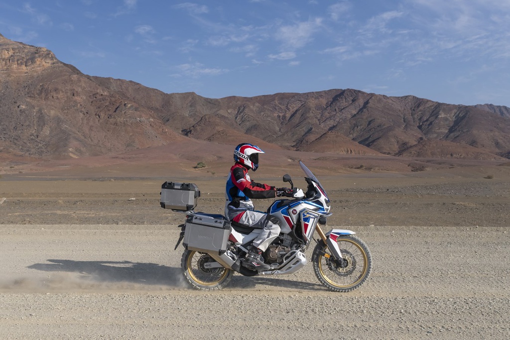 5 mau moto so tu dong dang chu y nhat 2020 hinh anh 2 2020_Honda_Africa_Twin_1_.jpg