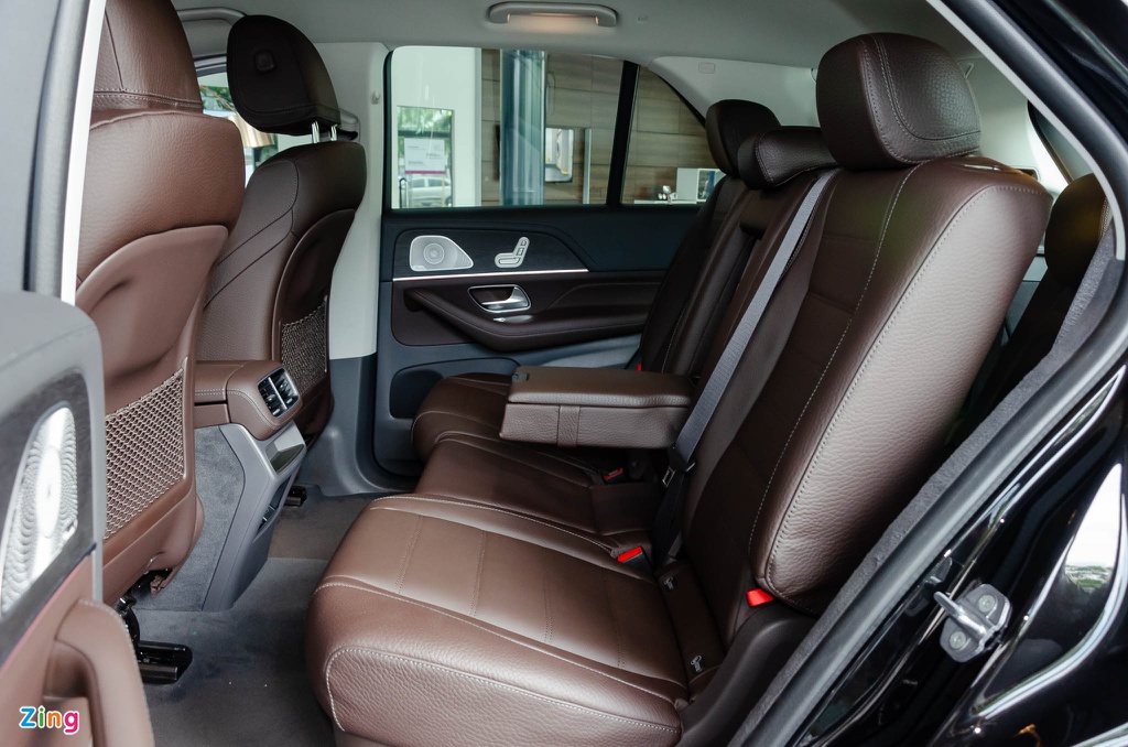 Chon Mercedes-Benz GLE hay BMW X5 khi mua SUV 7 cho hang sang? hinh anh 9 Mercedes_GLE_2019_Zing_24_.jpg