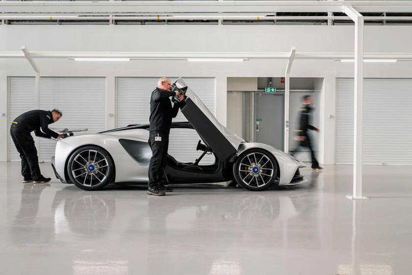 Sieu xe manh nhat the gioi bat dau san xuat, gia 2,2 trieu USD hinh anh 4 04.jpg