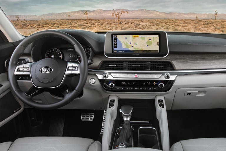 10 he thong thong tin giai tri tot nhat tren oto hien nay hinh anh 7 Kia_UVO.jpg