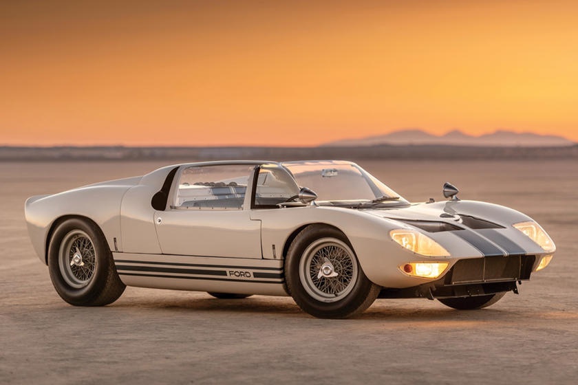 Nhung mau xe phai chi hang trieu USD moi co the so huu hinh anh 5 1965_Ford_GT40_Roadster_Prototyp.jpg