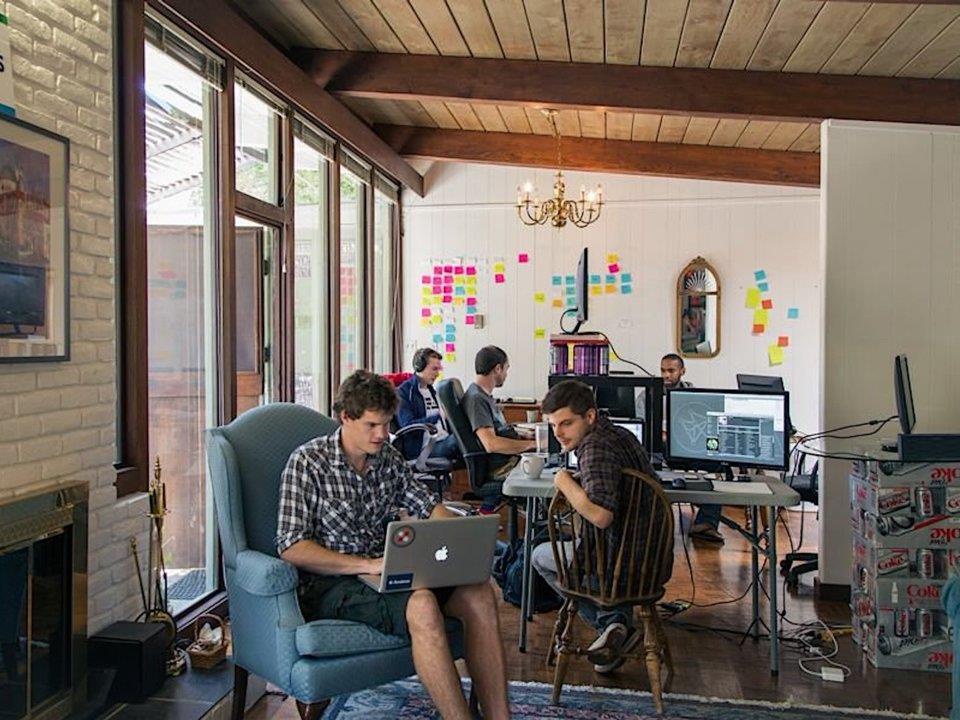 Tham quan noi Mark Zuckerberg da ‘nghi ra’ Facebook hinh anh 11