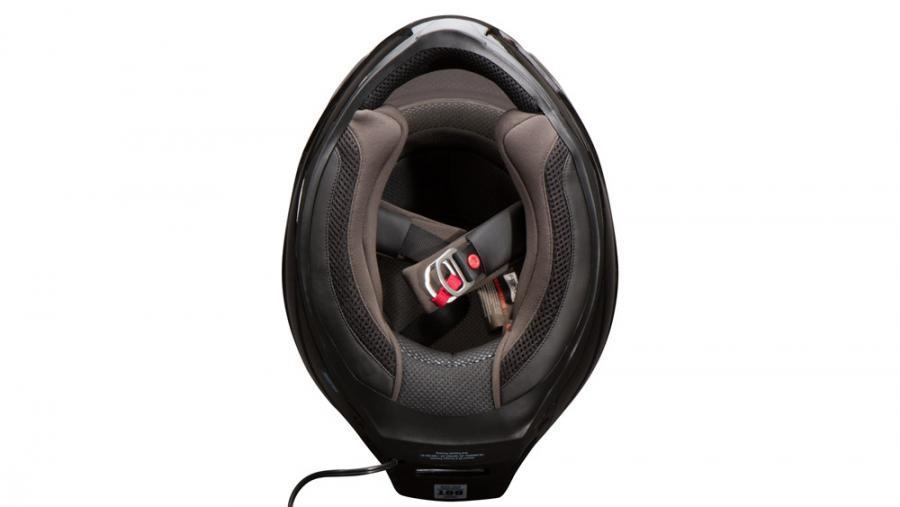 Mu bao hiem tich hop may lanh ra mat, di moto khoi lo nong dau hinh anh 2