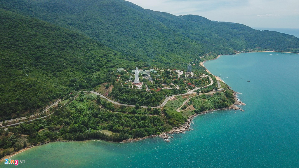 Lam the nao de vuot 'cua tu than' o nui Son Tra an toan bang xe may? hinh anh 3