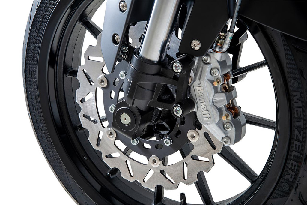 Xe phuot co nho Benelli TRK 251 cap ben Dong Nam A hinh anh 7