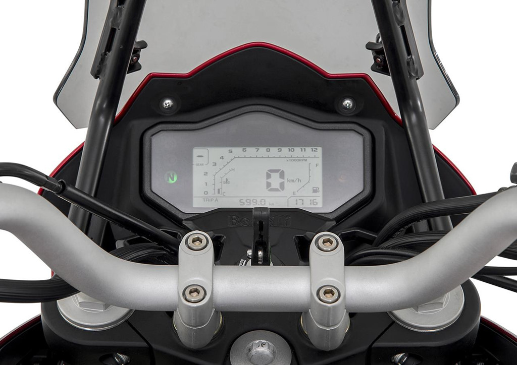 Xe phuot co nho Benelli TRK 251 cap ben Dong Nam A hinh anh 3