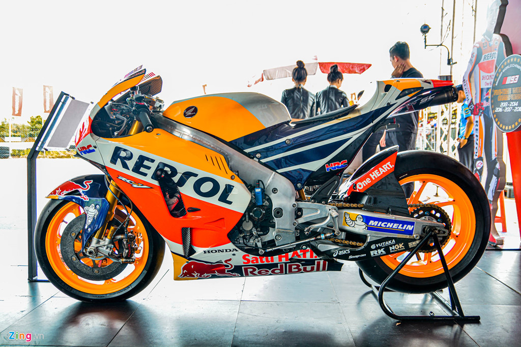 Chi tiet Honda RC213V tri gia 2 trieu USD ma Marc Marquez tung cam lai hinh anh 18