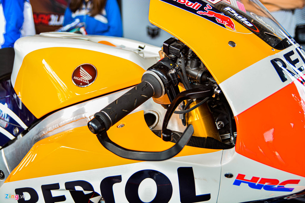 Chi tiet Honda RC213V tri gia 2 trieu USD ma Marc Marquez tung cam lai hinh anh 13