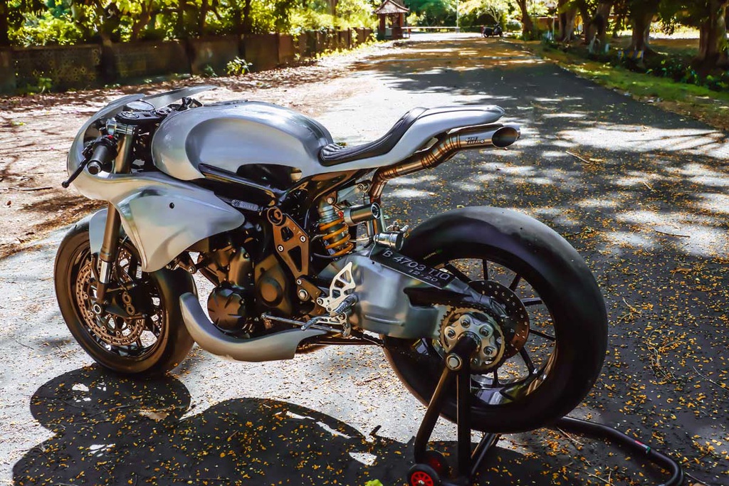 Kham pha Kawasaki ER-6N do thu cong tu nhom hinh anh 5 5_ER6N.jpg