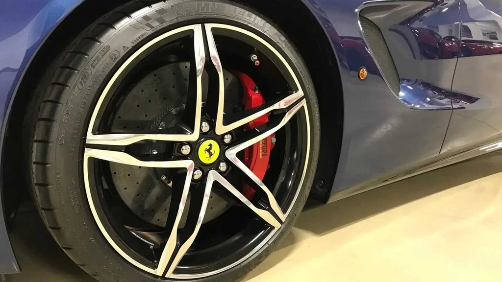 Hang hiem Ferrari F60 chay gan 200 km rao ban muc gia bi an hinh anh 4 4_F60.jpg