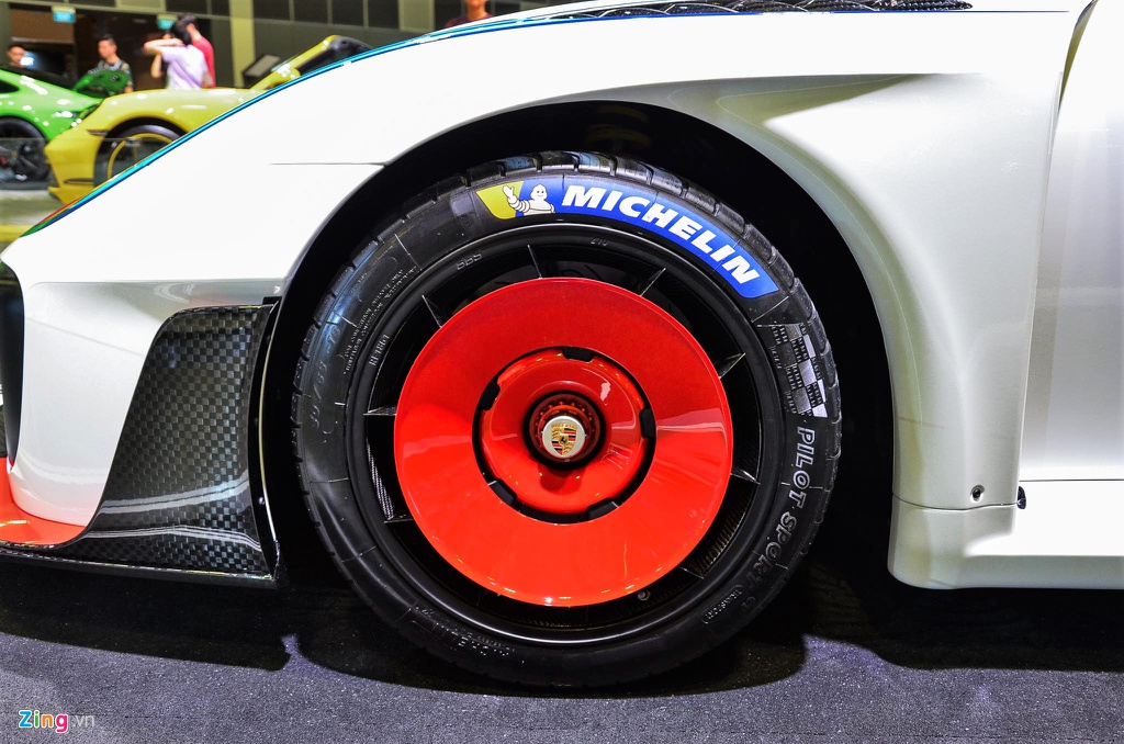 Can canh Porsche 935 phien ban ky niem - chi co 77 chiec tren toan cau hinh anh 3 3_Porsche935_zing.jpg