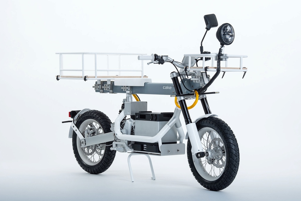 Kham pha xe may dien don gian va da nang nhat the gioi hinh anh 1 cake_osa_world_most_versatile_electric_bike_scooter_1.jpg
