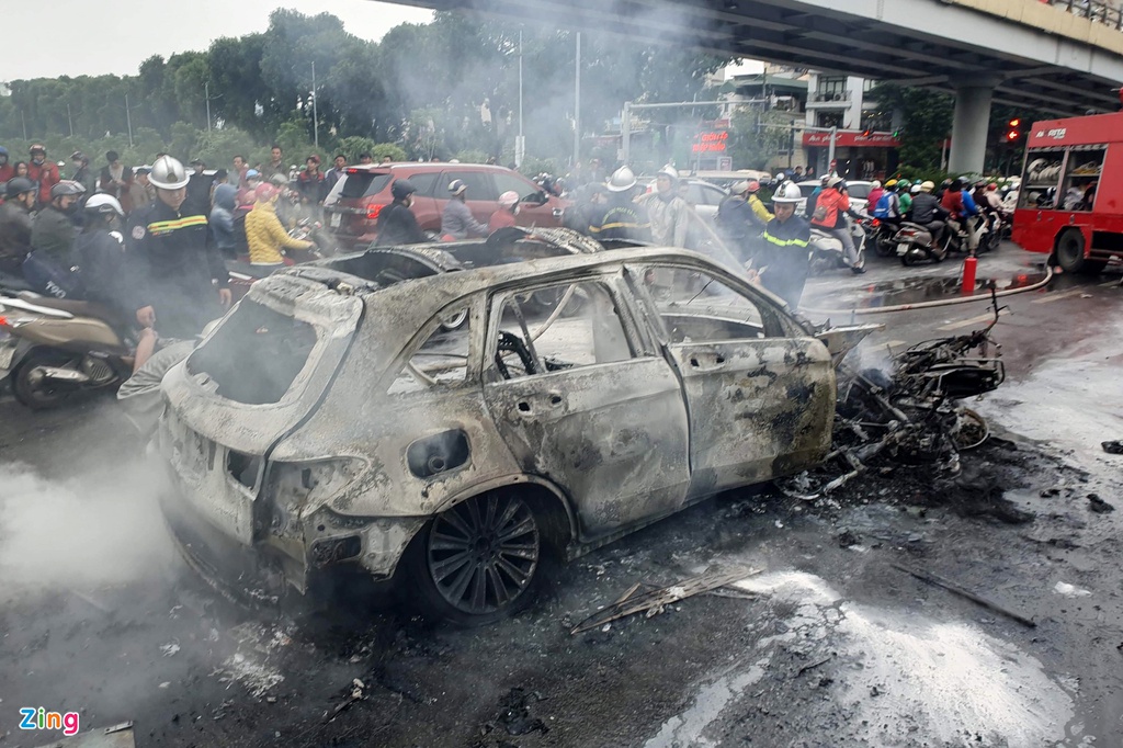 Nhung nguyen nhan pho bien khien oto boc chay hinh anh 1 TNGT_2.jpg