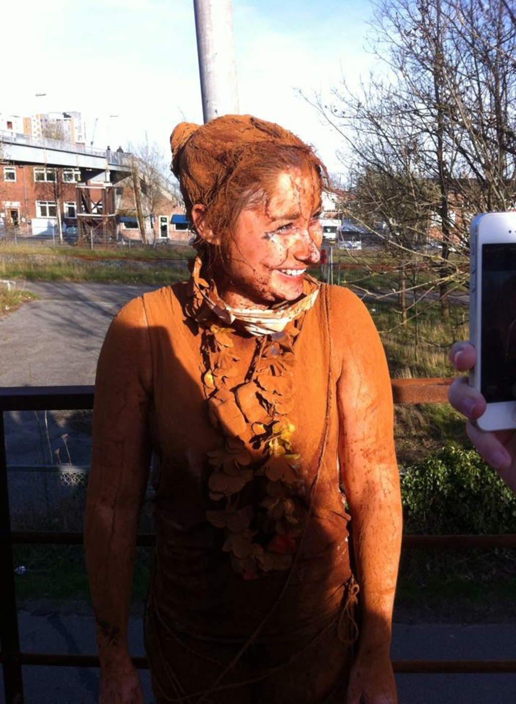 Troi nguoi giua duong, nem trung va bot vi 25 tuoi van e hinh anh 2