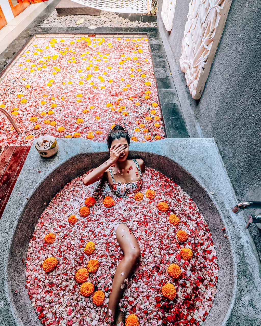 Thu gian trong bon tam day hoa o dao du lich Bali hinh anh 12