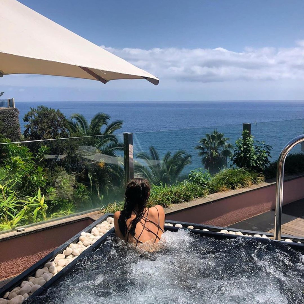 5 khu nghi duong xay cheo leo tren vach nui noi tieng the gioi hinh anh 13