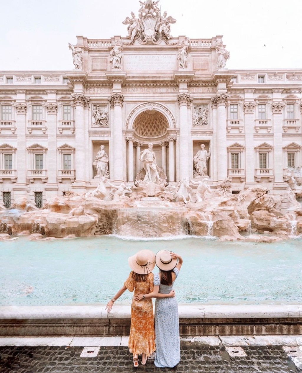 Dai phun nuoc hung hon 4.000 USD moi ngay tu du khach hinh anh 3