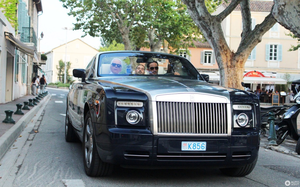 'Huyen thoai Chanel' Karl Lagerfeld va moi duyen voi nhung chiec xe hinh anh 2