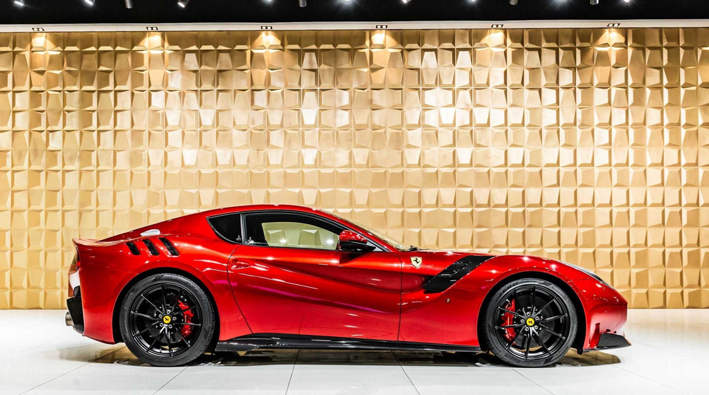 Siêu xe Ferrari F12tdf tăng giá gấp 3 sau 4 năm sử dụng