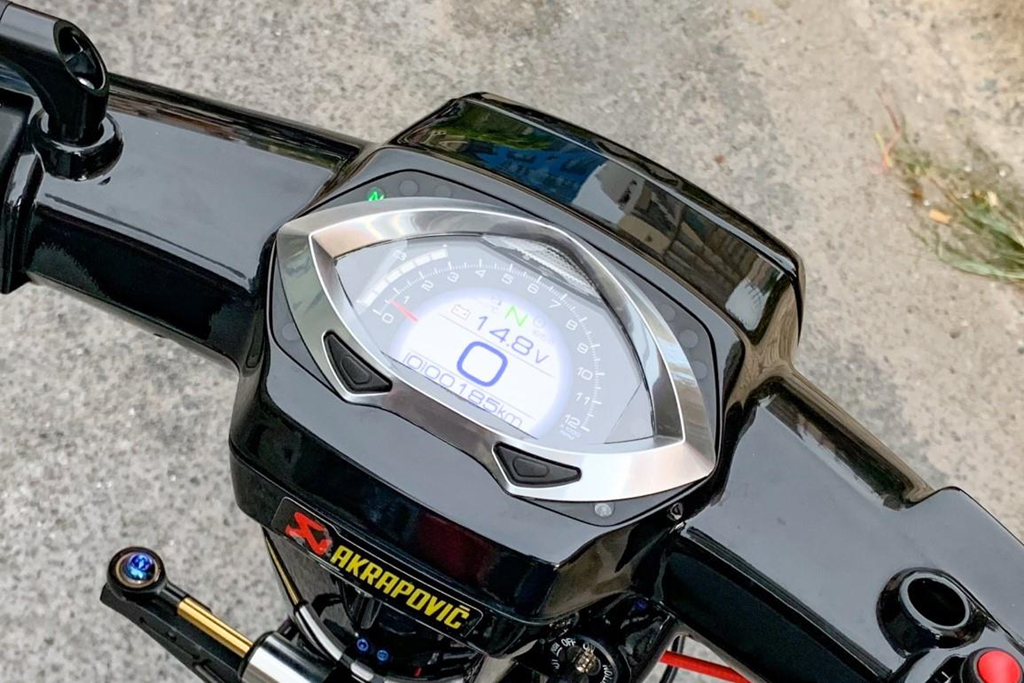 'Huyen thoai' Honda Dream voi dan phu kien 200 trieu hinh anh 5