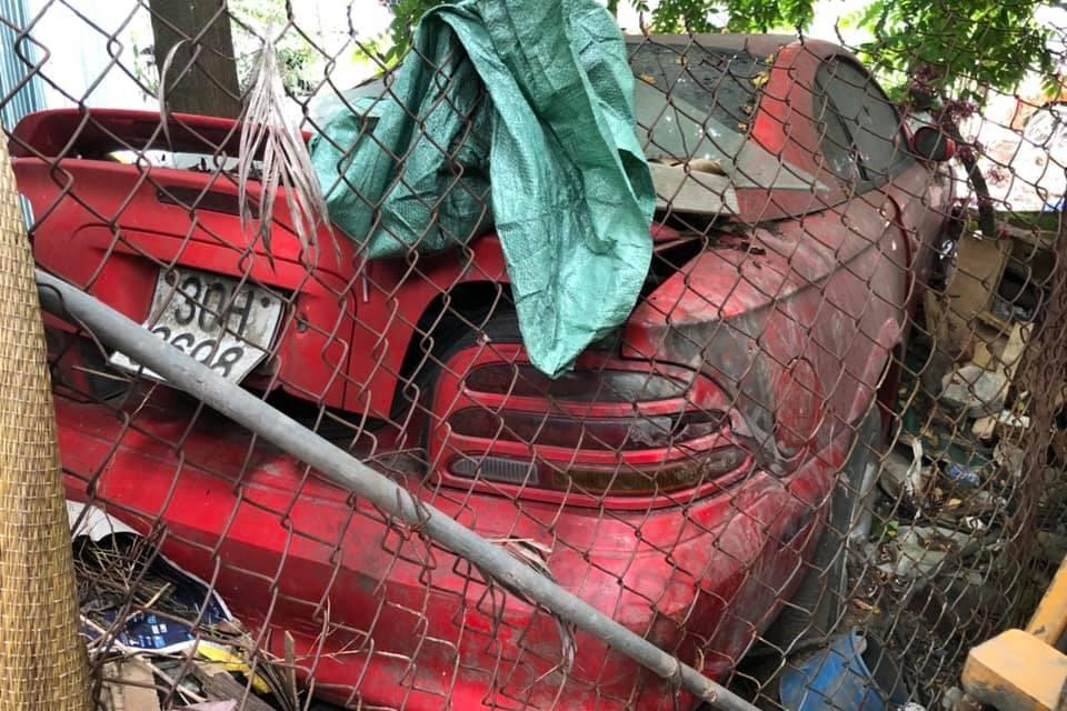 Ford Mustang, Hummer H2, Land Rover bi bo roi tai Ha Noi hinh anh 3