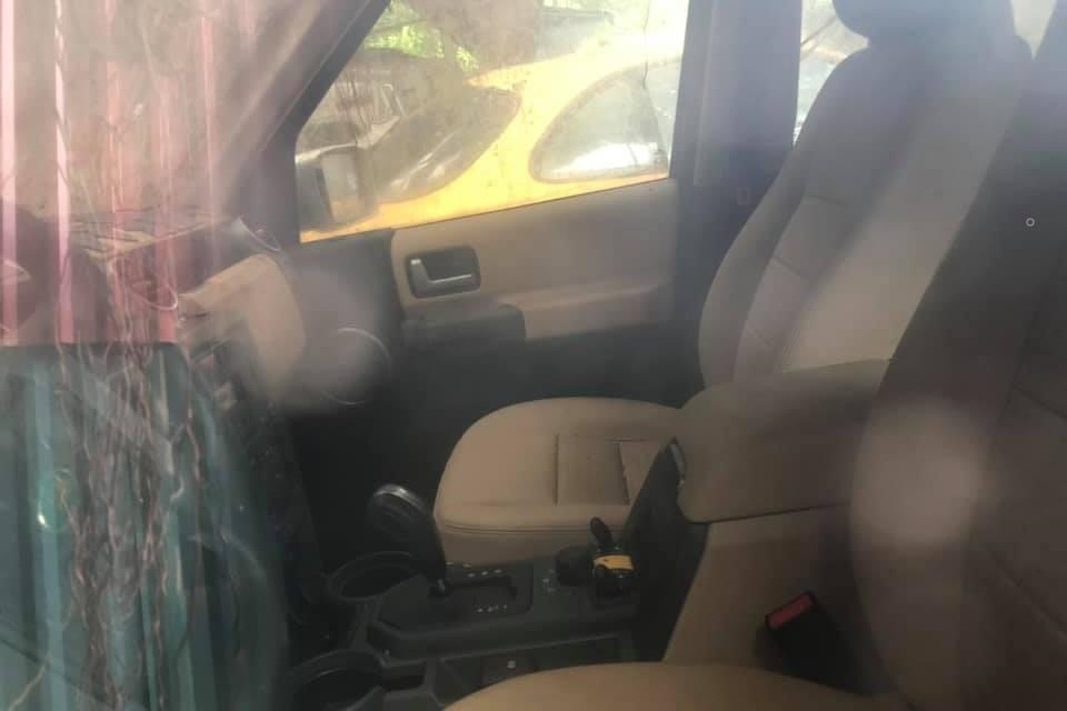 Ford Mustang, Hummer H2, Land Rover bi bo roi tai Ha Noi hinh anh 5