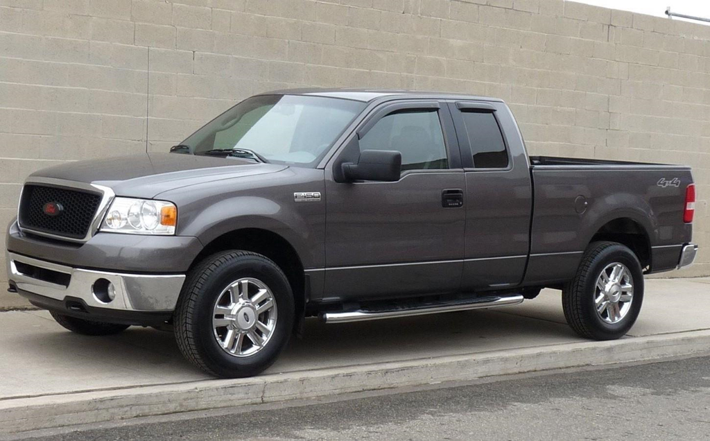 Giau nut vach, Mark Zuckerberg va cac ty phu the gioi van di xe 'co' hinh anh 3