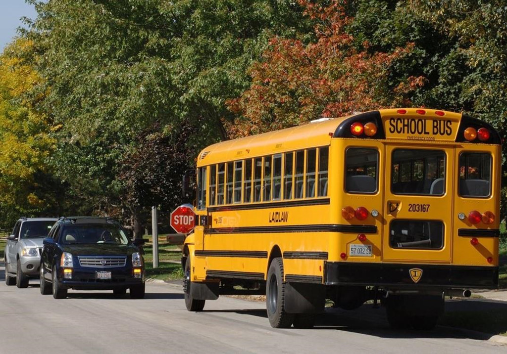 Xe dua don hoc sinh tai My dac biet nhu the nao? hinh anh 10