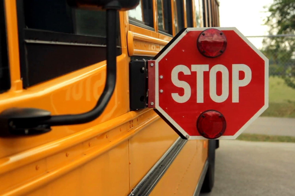 Xe dua don hoc sinh tai My dac biet nhu the nao? hinh anh 9