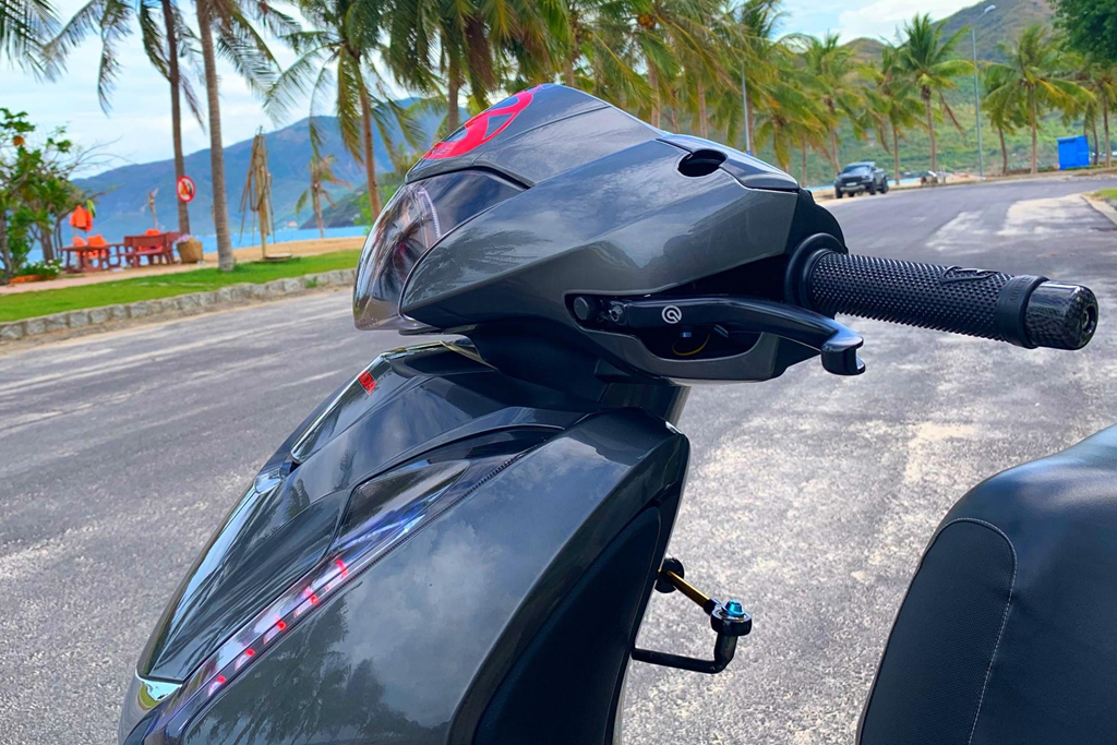 Honda SH 150i voi goi do 300 trieu cua sinh vien Nha Trang hinh anh 17