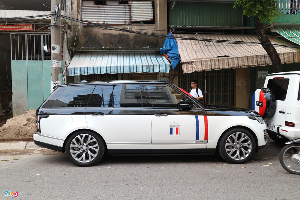 Dan xe dua dau con gai Minh Nhua vang bong sieu xe Pagani Huayra hinh anh 9