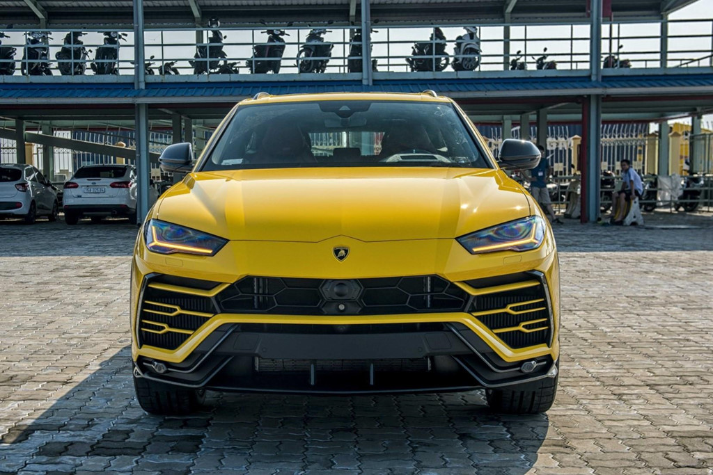 Sieu SUV Lamborghini Urus chinh hang thu 3 cap ben VN hinh anh 7 