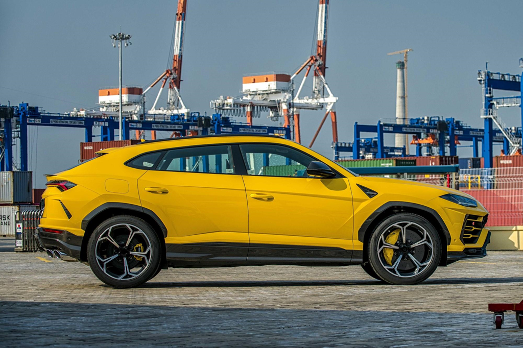 Sieu SUV Lamborghini Urus chinh hang thu 3 cap ben VN hinh anh 3