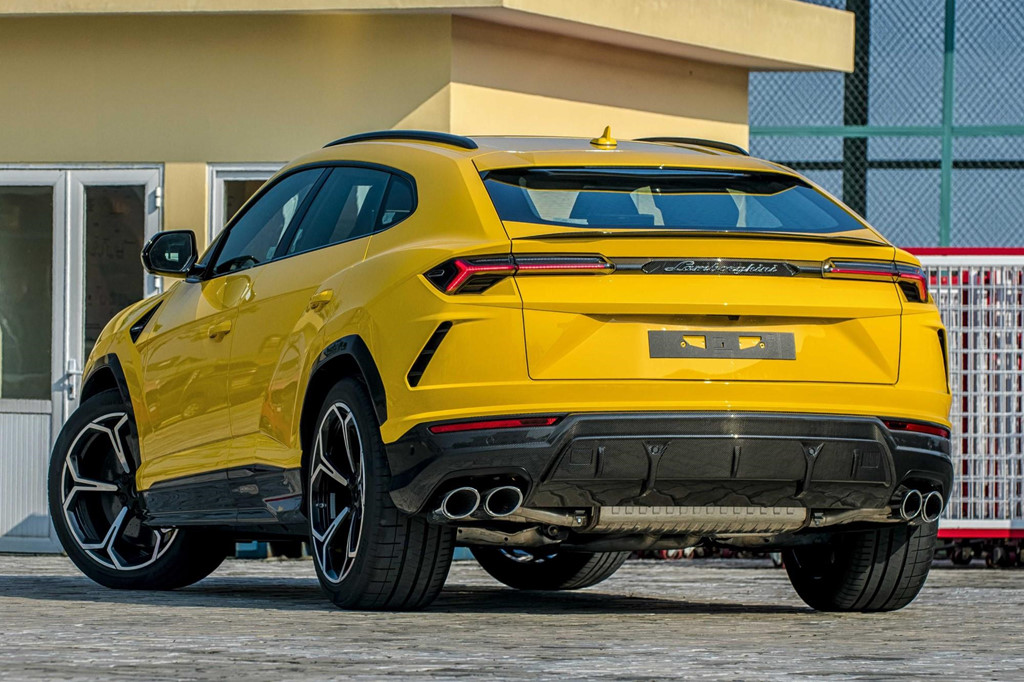 Sieu SUV Lamborghini Urus chinh hang thu 3 cap ben VN hinh anh 6 