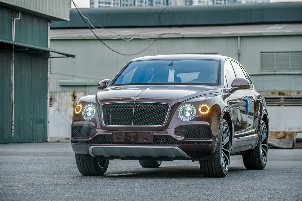 Bentley Bentayga V8 ban ky niem thu 2 ve VN, mau doc nhat the gioi hinh anh 10