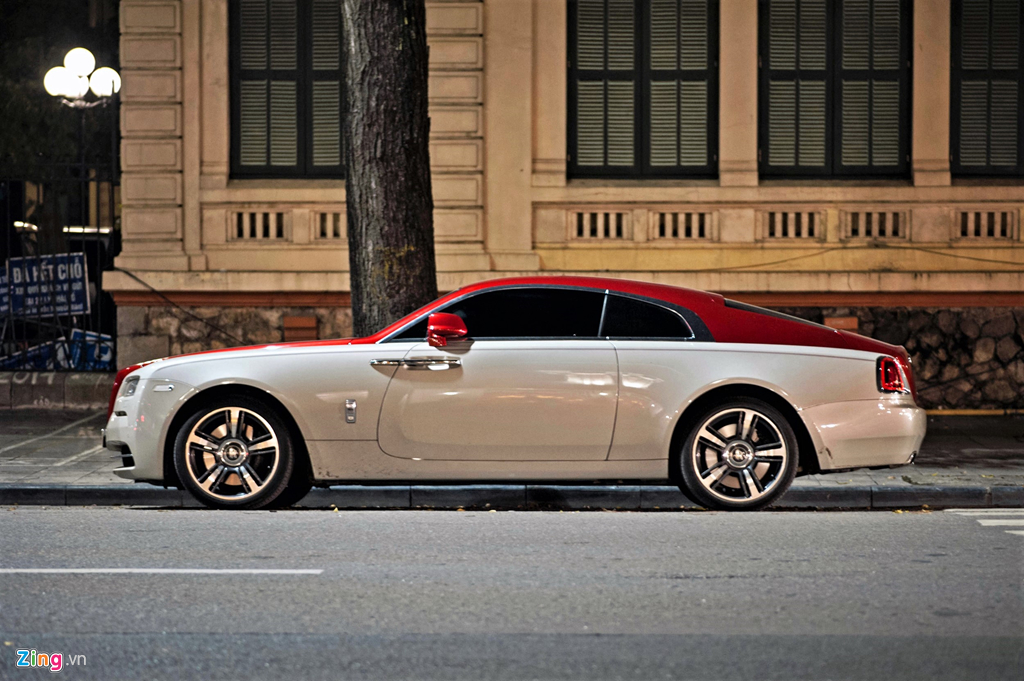 Coupe sieu sang Rolls-Royce Wraith phoi mau la dao pho Ha Noi hinh anh 3
