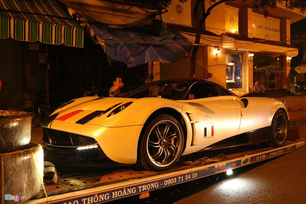 Dan xe tram ty cua Minh Nhua ve TP.HCM trong dem sau 7 ngay du lich hinh anh 7