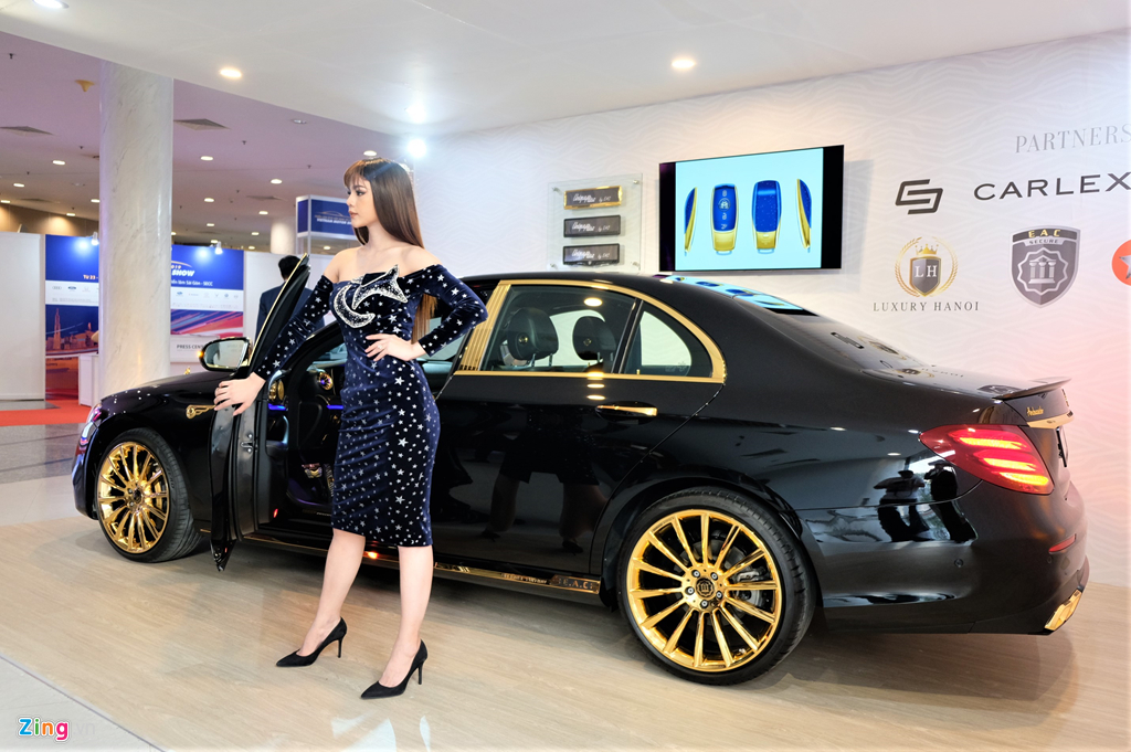 Mercedes-Benz E 300 AMG ma vang cua dai gia Viet hinh anh 8