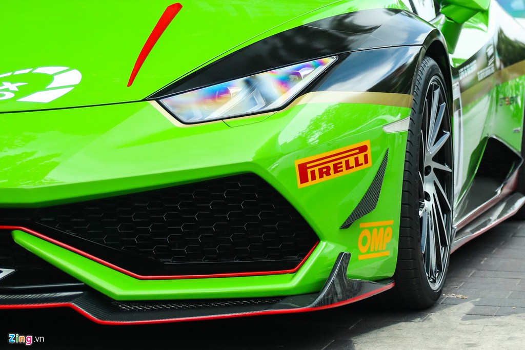 Lamborghini Huracan khoac ao xe dua GT3 tai TP.HCM hinh anh 11
