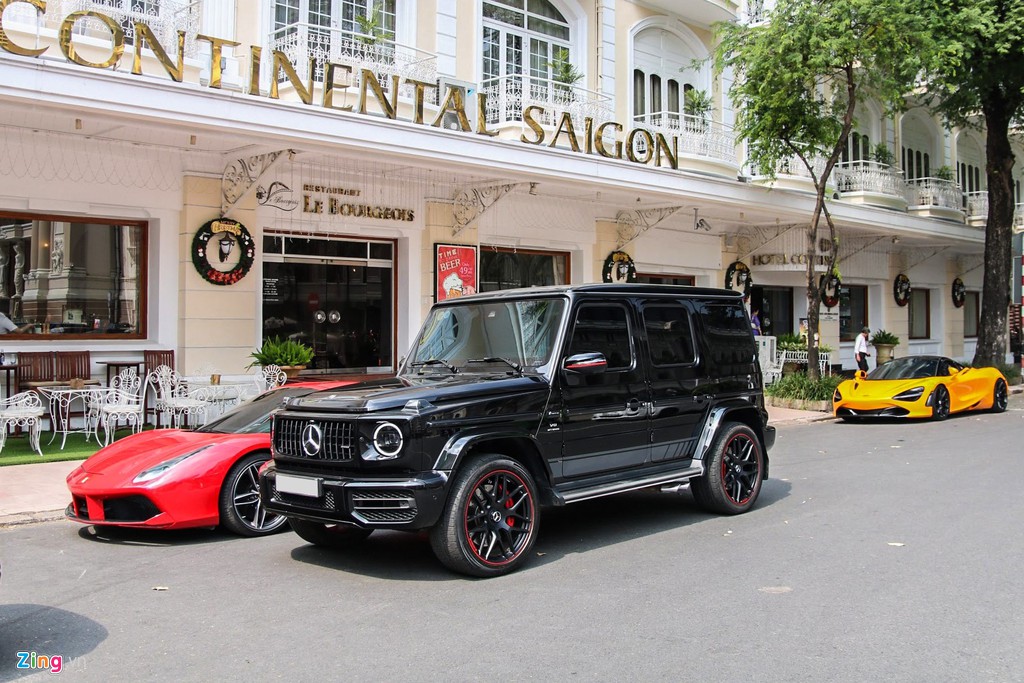 Dan sieu xe tam nang o trung tam TP.HCM cuoi tuan hinh anh 1