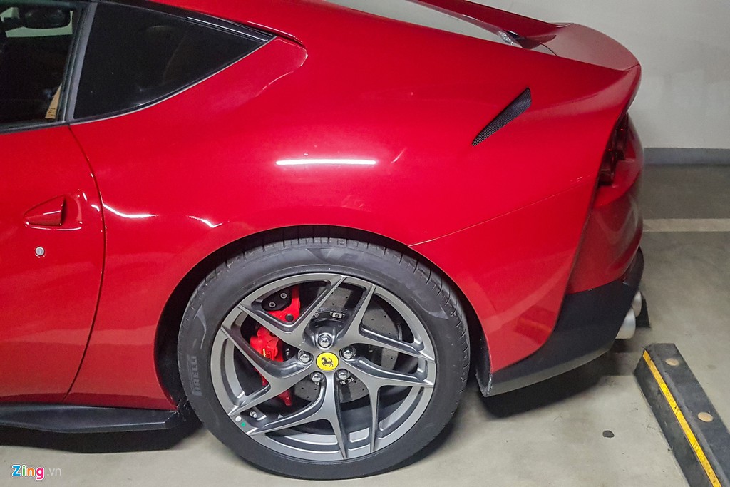 Hinh anh Ferrari 812 Superfast dau tien ve Viet Nam hinh anh 6
