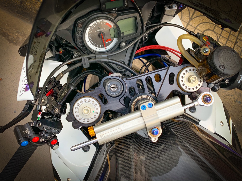 Suzuki GSX-R750 voi goi do nua ty dong tai TP.HCM hinh anh 6